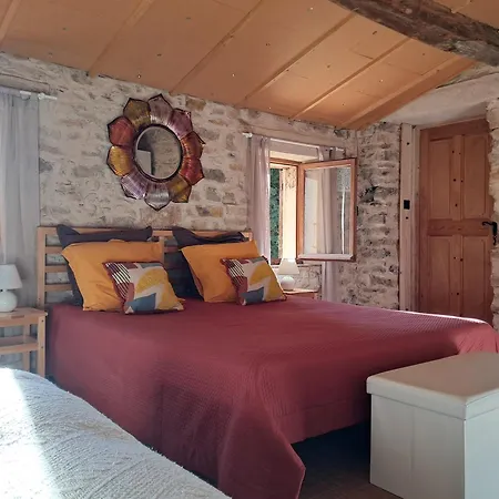 Bastidon Provencal Off-Grid Apartment Salernes Exterior photo
