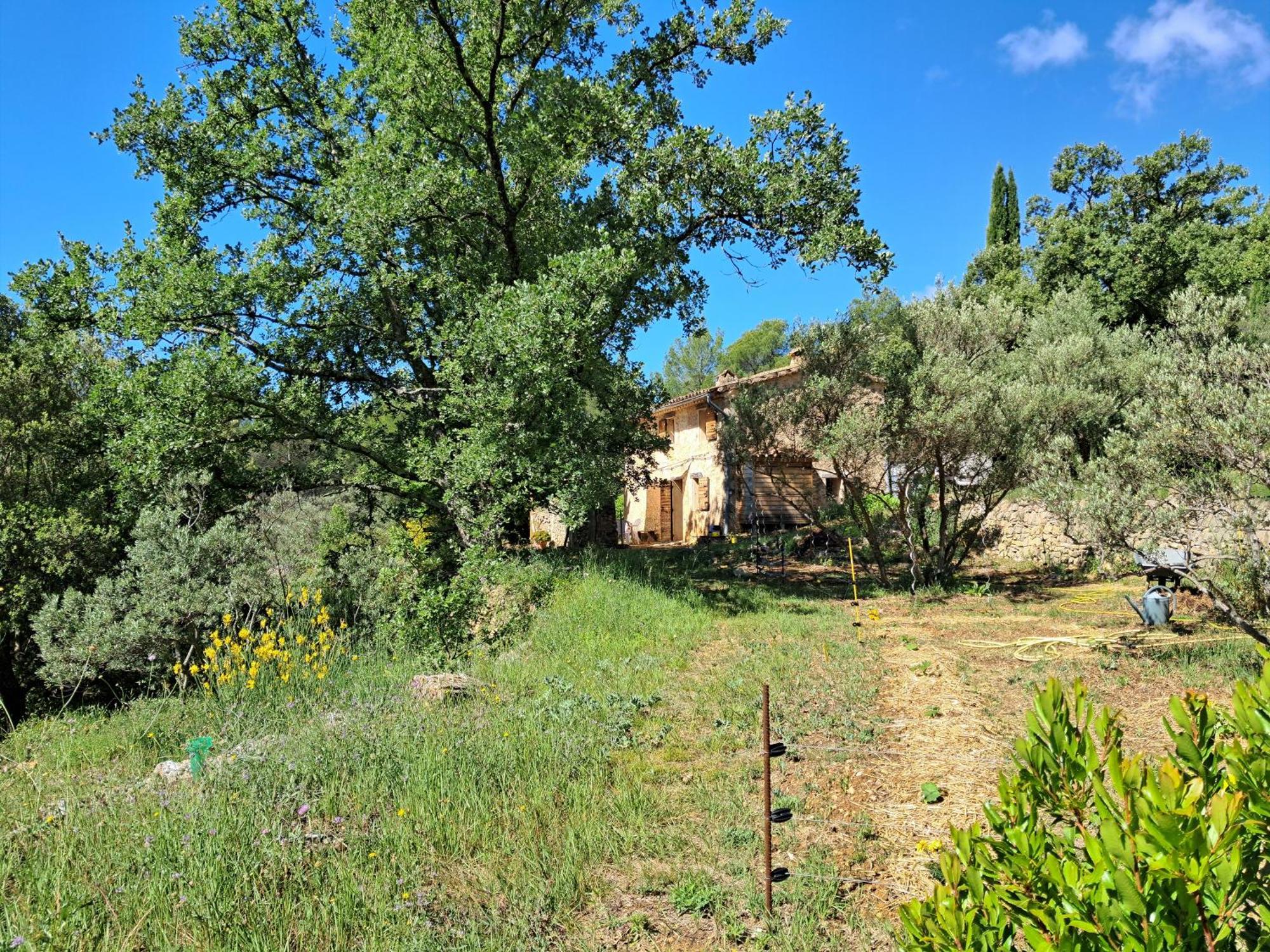Bastidon Provencal Off-grid * Salernes