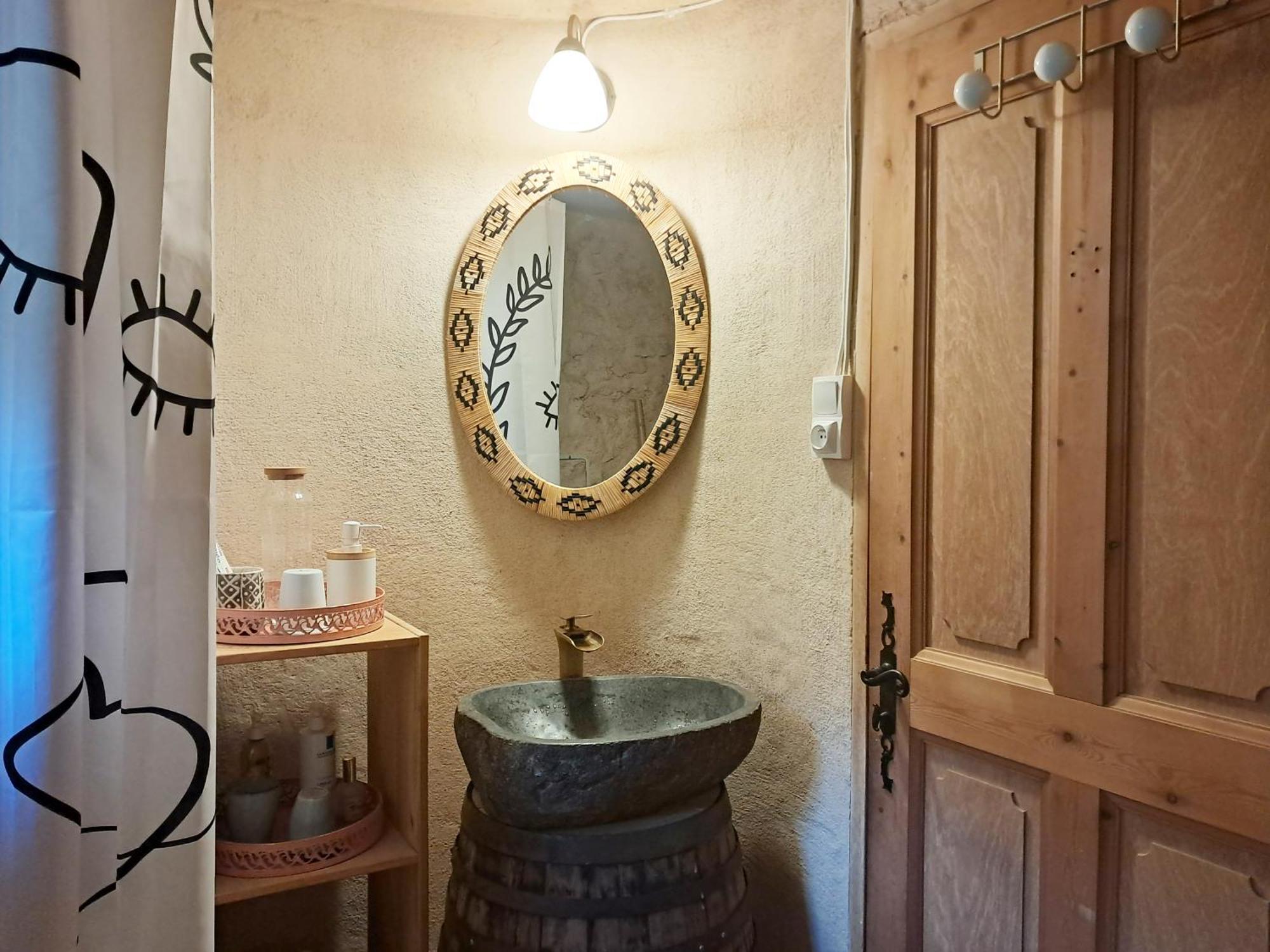 Séjour chez l'habitant Bastidon Provencal Off-grid Salernes