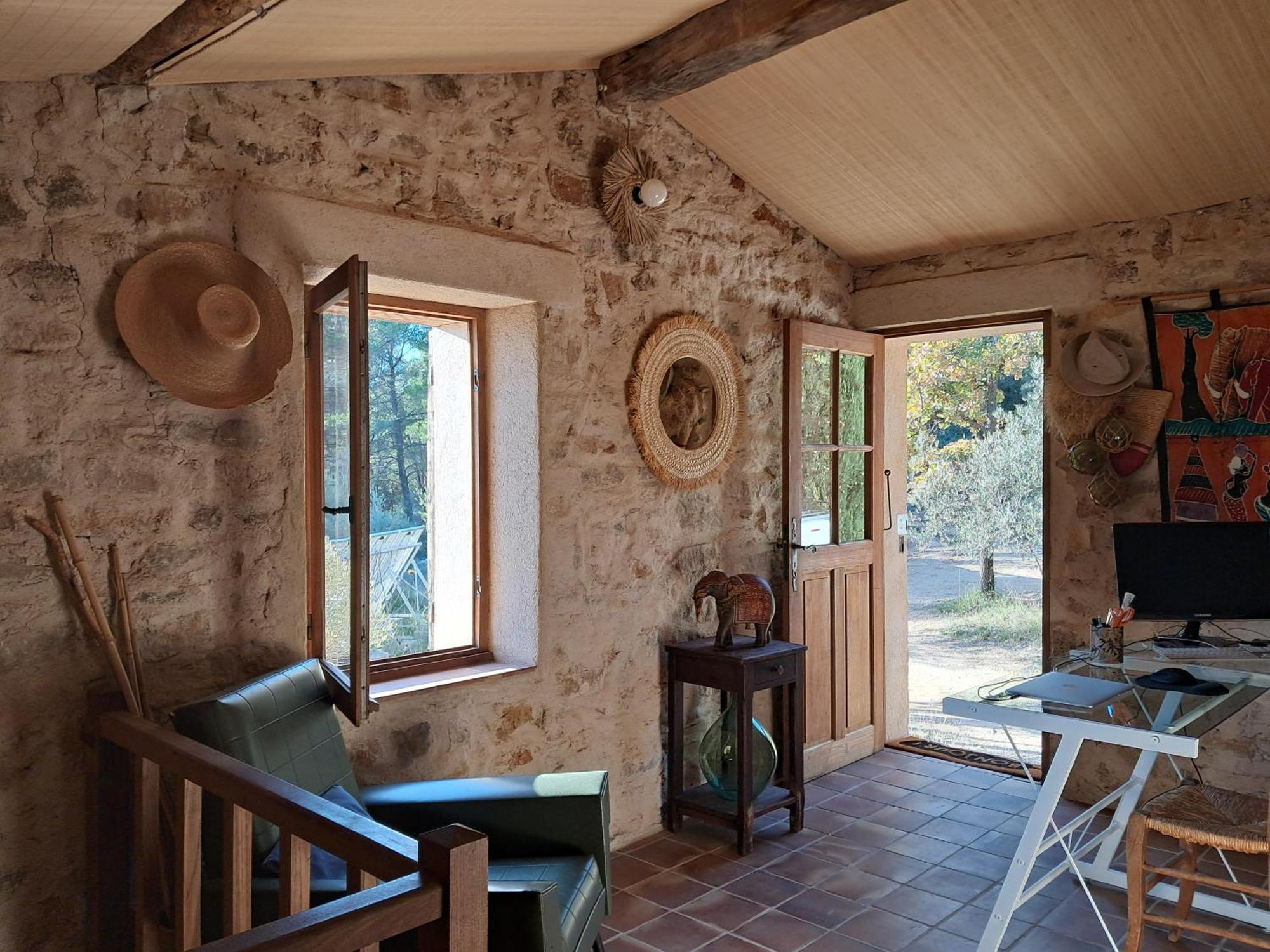 Bastidon Provencal Off-grid Séjour chez l'habitant *